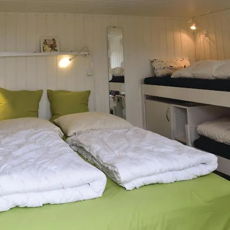 Two-bedroom Holiday In *