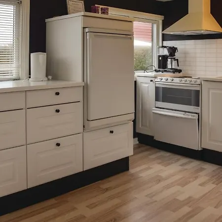 Two-bedroom Holiday In *